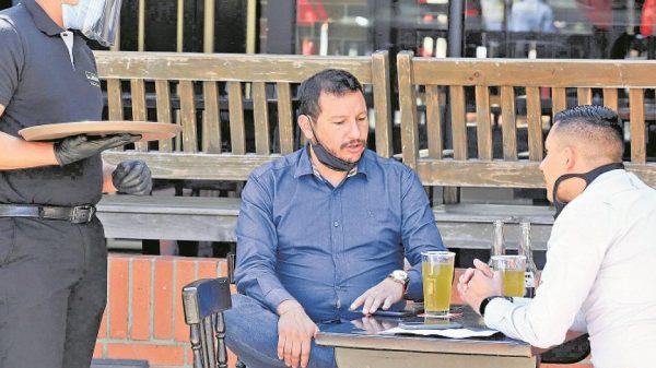 Implementan restricciones a la venta de licor para fin de año