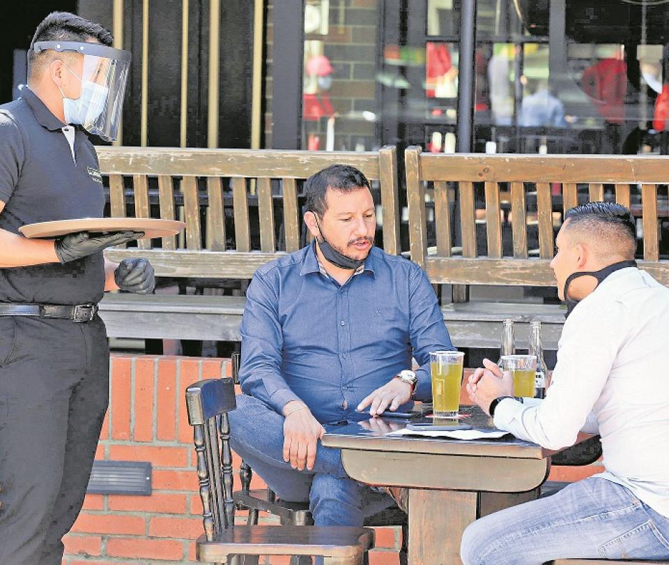 Implementan restricciones a la venta de licor para fin de año