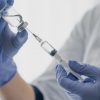 Gobierno afirma que proceso de vacunación contra COVID-19 inicia en febrero, pese a anuncio de Covax
