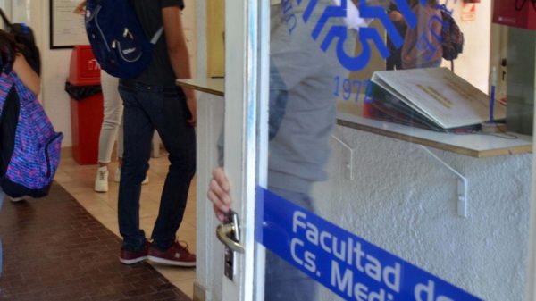 El complejo año para los estudiantes de Medicina en Cipolletti