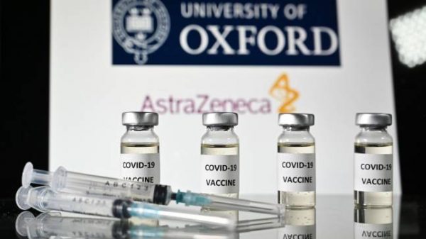AstraZeneca anuncia que entregas de vacunas serán menores en Europa