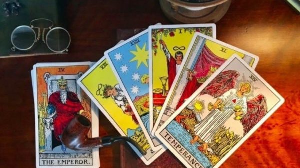 Tarot gratis para hoy 24 de enero ¿Cómo te irá según el horóscopo?