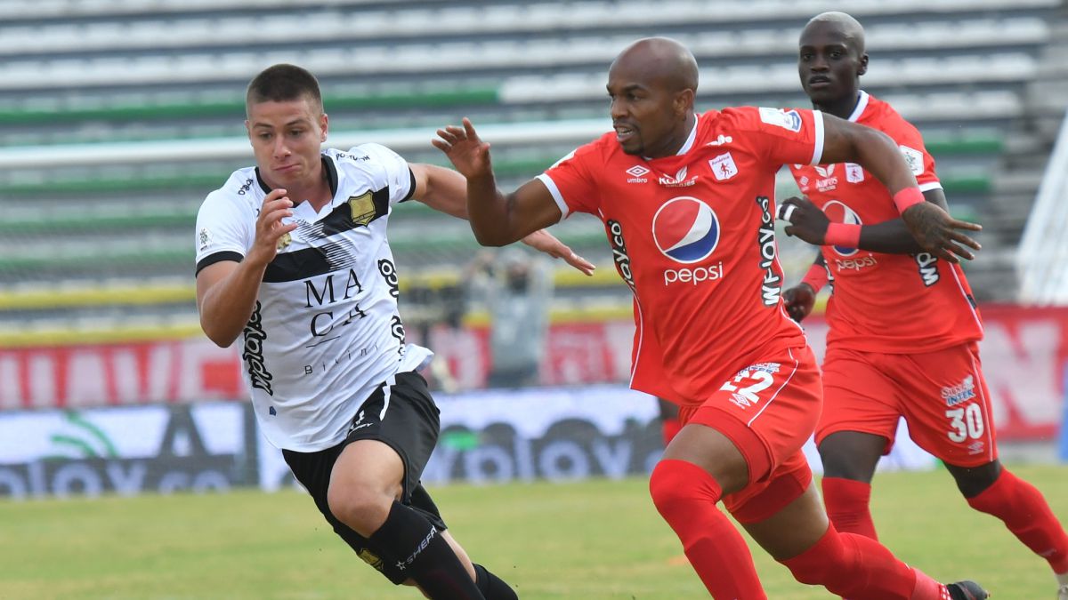 América