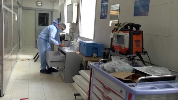 El Sindicato Médico, junto con la Sociedad Uruguaya de Medicina Intensiva y la Federación Médica del Interior, solicitará a ASSE que explique el llamado a capacitación de médicos para trabajar en CTI durante la pandemia