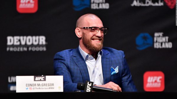 ¿Por qué le fue tan mal a Conor McGregor? Analizamos su derrota frente a Dustin Poirier