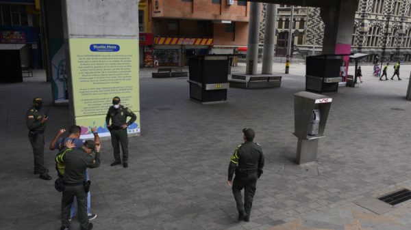 Pico y cédula en Medellín hoy 25 de enero; el toque de queda se mantiene