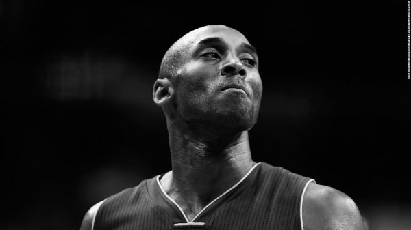 Los Lakers no le rinden tributo formal a Kobe Bryant durante un juego por esta razón