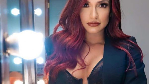 Orgullosa, Kimberly Reyes reveló un “defecto” de sus nalgas
