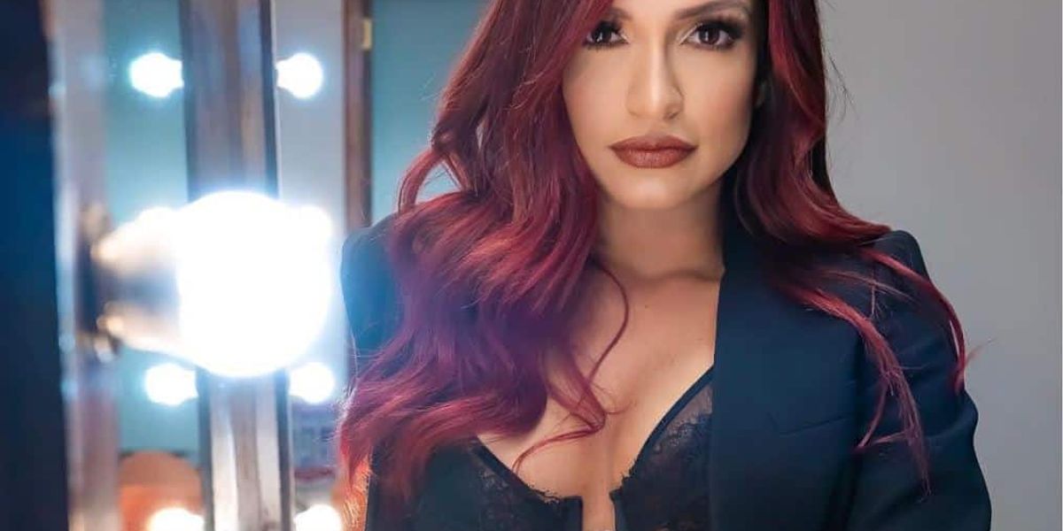 Orgullosa, Kimberly Reyes reveló un “defecto” de sus nalgas
