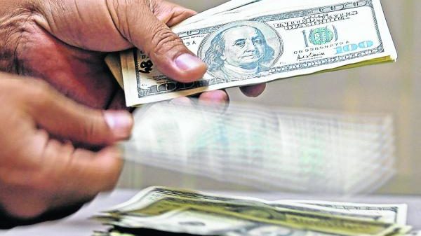 Dólar rompe la barrera de los $3.600 este miércoles