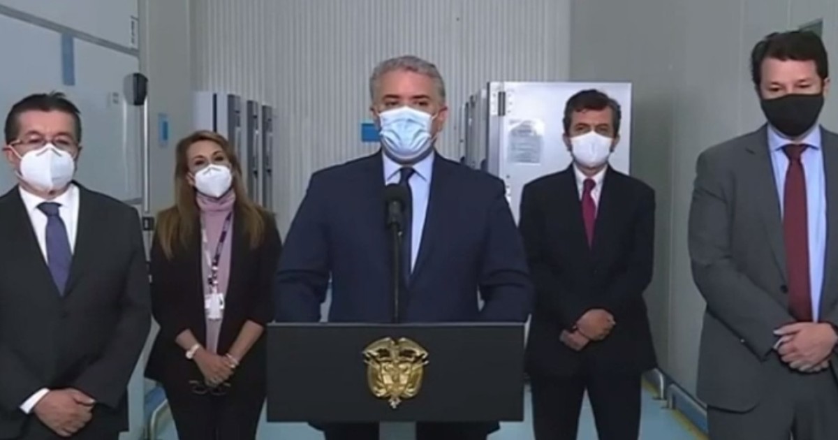 Presidente Duque suspende por 15 días los vuelos desde y hacia el Amazonas