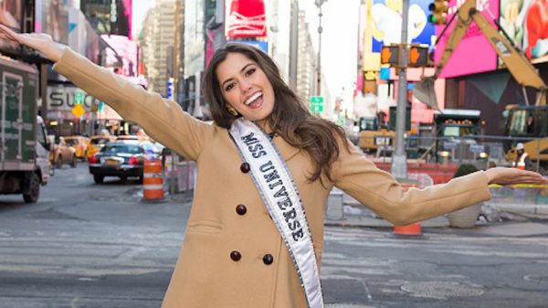 La bochornosa foto con los pantalones abajo que borró ex Miss Universo colombiana