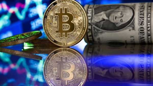 El bitcóin sube más de 4.000 dólares en un día