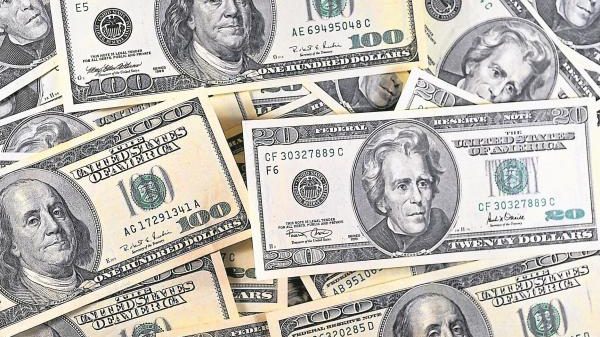 Dolar cerró este viernes a la baja, pero acumuló ganancia semanal