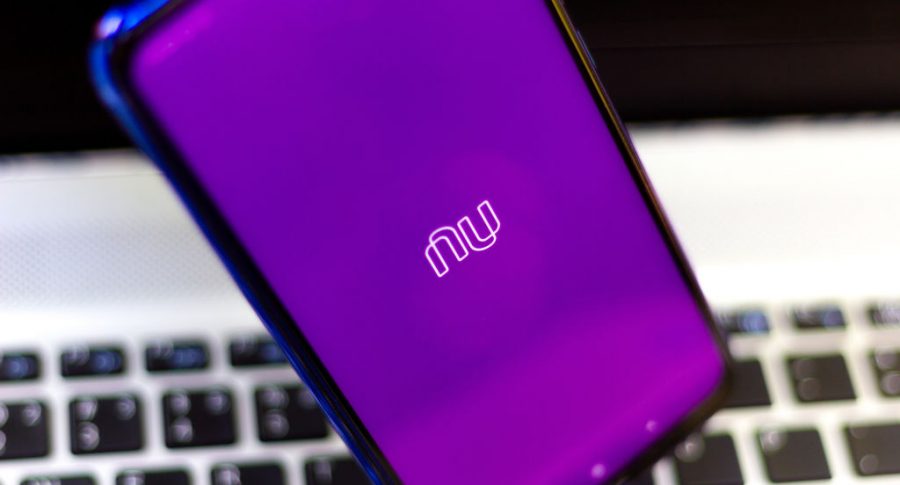 Nubank Colombia creció en medio de la crisis: nuevos clientes jóvenes y veteranos