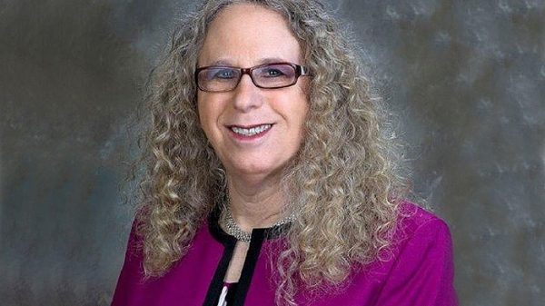 Una doctora trans, nominada por Biden para el segundo cargo de la salud