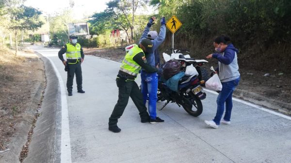 El comando de Policía Bolívar, se traslada al corregimiento del Salado, para liderar Comando Situacional