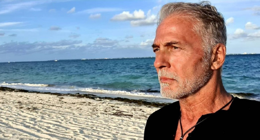 “Tan guapo como su padre”: en fotos, hijo de actor de ‘Pedro el escamoso’ que roba suspiros