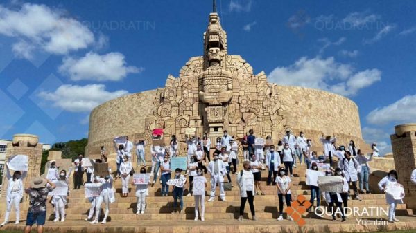 Estudiantes de medicina se unen por justicia para colegas asesinadas