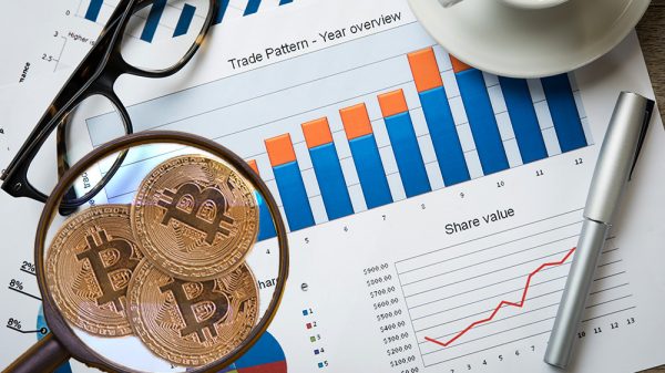 Cinco aspectos legales a considerar si tu empresa desea invertir en Bitcoin