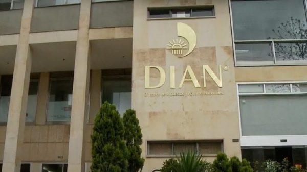 Reactivan convocatoria de 1.500 empleos para la Dian; la había frenado el sindicato