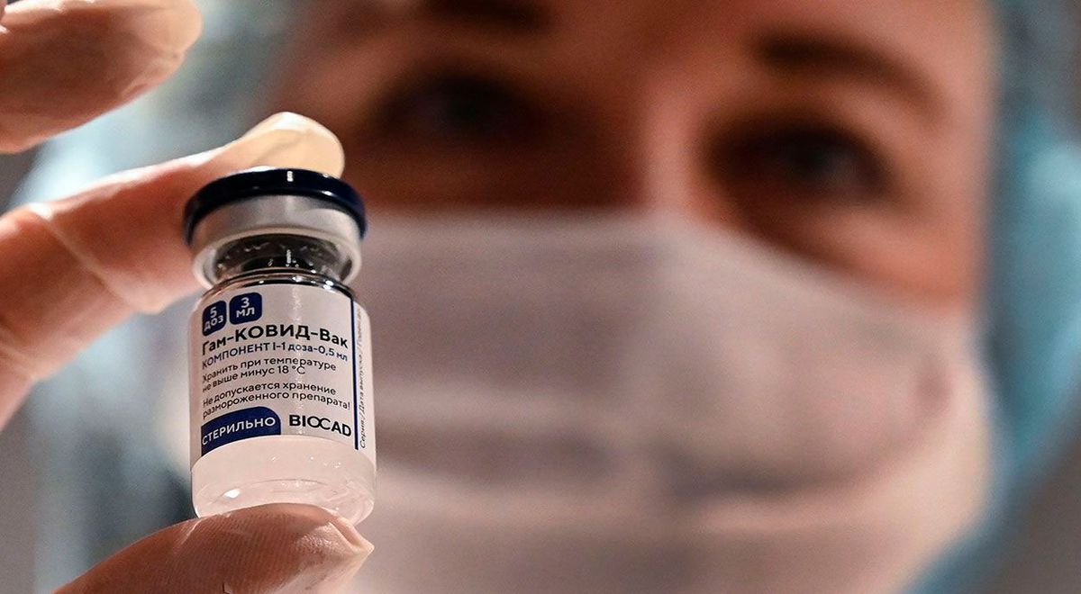 Nobel de Medicina destaca eficacia de la vacuna Sputnik V contra la COVID-19
