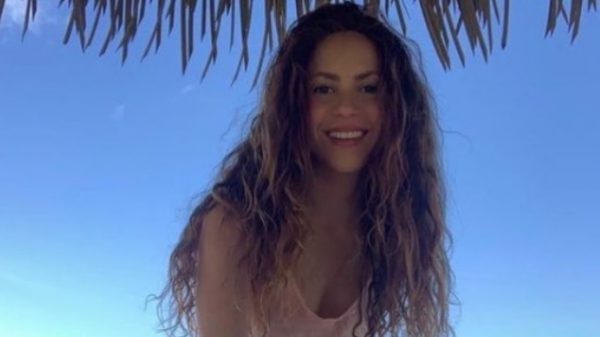 “La Shakira de los años 2000”: nuevo look de la artista deslumbra a sus seguidores