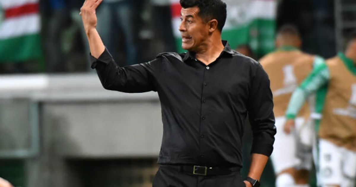 Jorge Almirón ilusionado con el fichaje de Helibelton Palacios: “Va a aportar mucho al equipo”