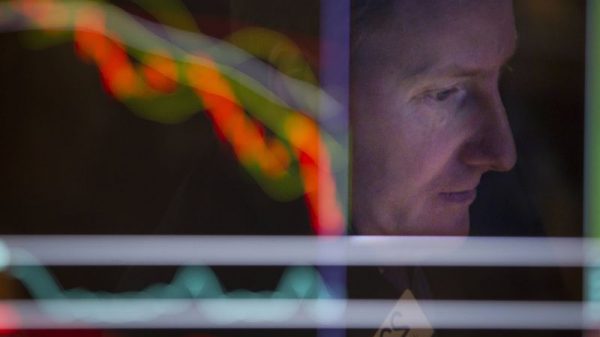 S&P 500 y Nasdaq cierran su mejor semana desde principios de noviembre Por Reuters