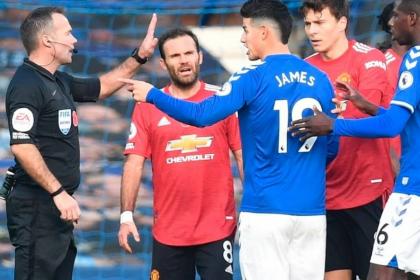 ‘Rodríguez le hizo la vida difícil’ al United: elogios en Inglaterra