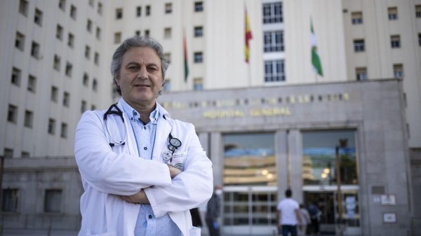 “Necesito ver la cara de mis pacientes, tocarlos, explorarlos… Las teleconsultas no valen para todo”