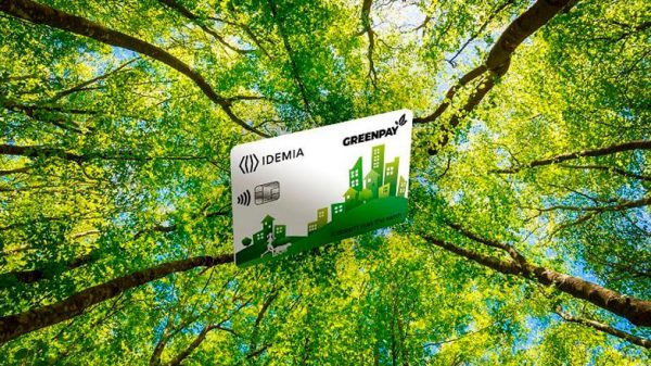 A Colombia llegan las tarjetas financieras de PVC reciclado