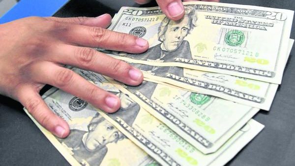 Precio del dólar en Colombia cerró con fuerte valorización