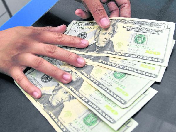Precio del dólar en Colombia cerró con fuerte valorización