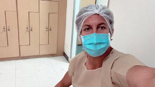 Nacieron los hijos gemelos de Alejandro Riaño: así los presentó el humorista