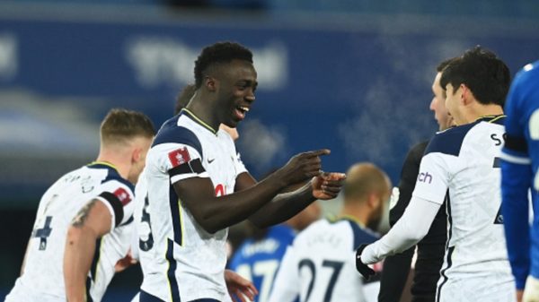 Dávinson Sánchez, sin defensa: duras críticas tras caída de Tottenham con Everton