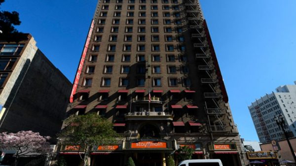 Elisa Lam: el misterioso caso de la muerte de una joven en un hotel de Los Ángeles