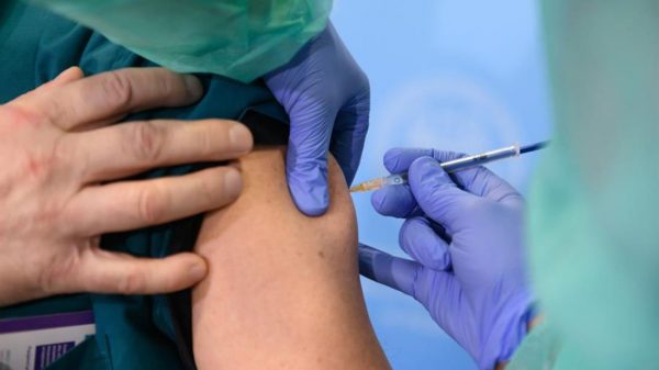 Academia Nacional de Medicina publica recomendaciones para plan de vacunación contra el COVID-19