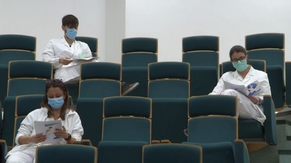 Universidad de Panamá y estudiantes de Medicina no aprueban iniciativa que elimina certificaciones
