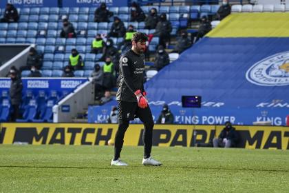 Alisson era el impostor: polémica derrota de Liverpool con Leicester
