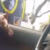 Ocupantes de un vehículo grabaron a una agente de tránsito mientras recibía un soborno