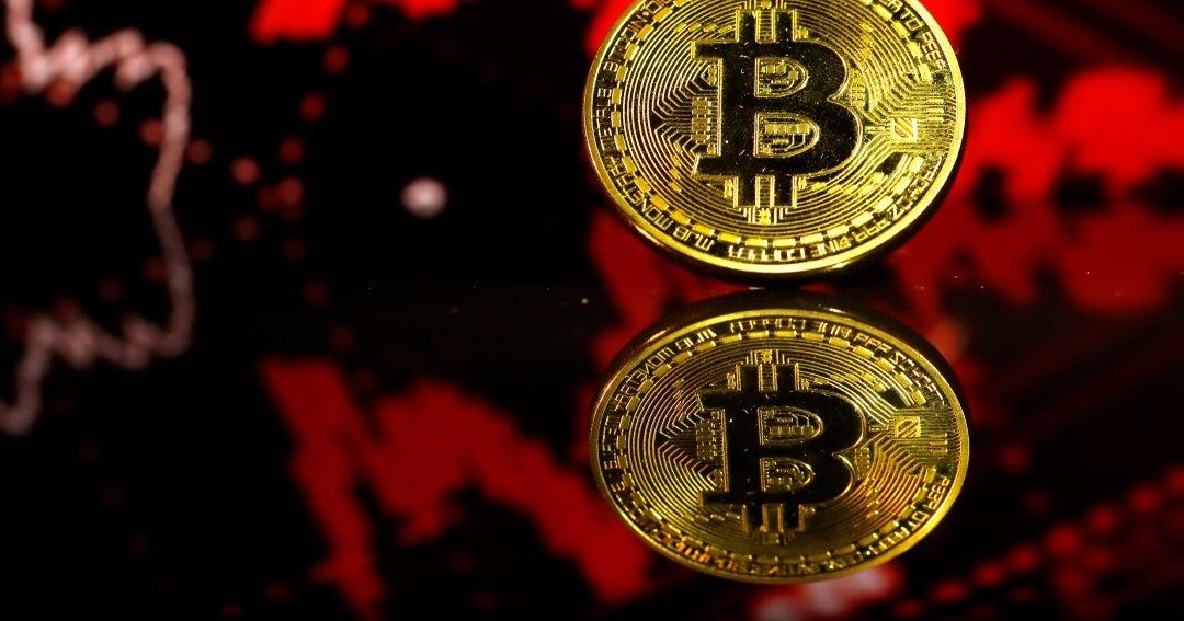 Bitcoin se acerca a los US$50.000 mientras alcanza récord en la acción del fin de semana