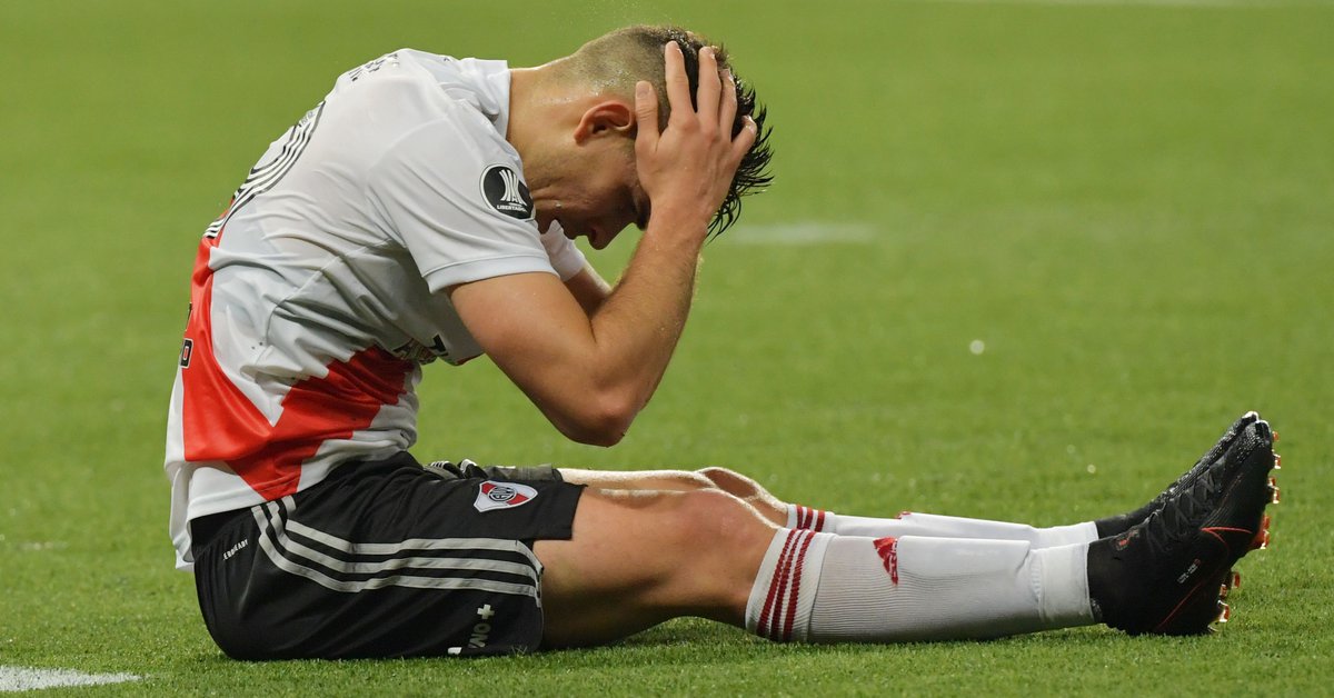 Rafael Santos Borré, blanco de críticas por su presentación con River Plate
