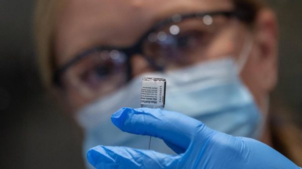 Gremios de salud, listos para vacunar, pero con algunas preocupaciones