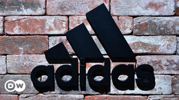 Adidas prepara la venta de Reebok