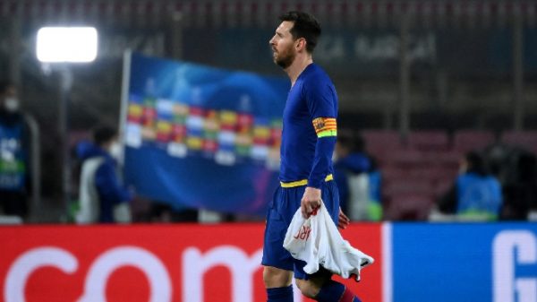 Lionel Messi no aguantó: su reacción de rabia contra sus compañeros en un gol de PSG sobre Barcelona
