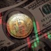 En 10 años, el dólar se ha devaluado 99,99% frente a bitcoin