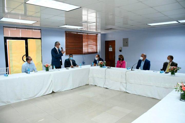 Salud Pública socializa plan de vacunación con facultades y escuelas de medicina