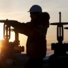 El petróleo se toma un respiro: 5 factores clave este viernes en Bolsa Por Investing.com