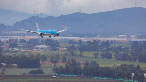 Llegaron a Colombia 192.000 vacunas contra el covid-19 de Sinovac